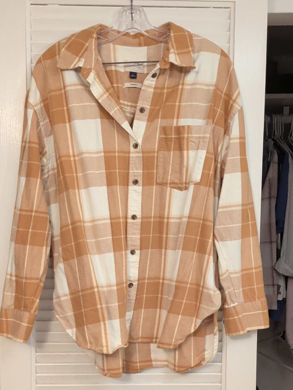 Universal Thread Cream and Tan Plaid Button-Down Flannel Shirt
